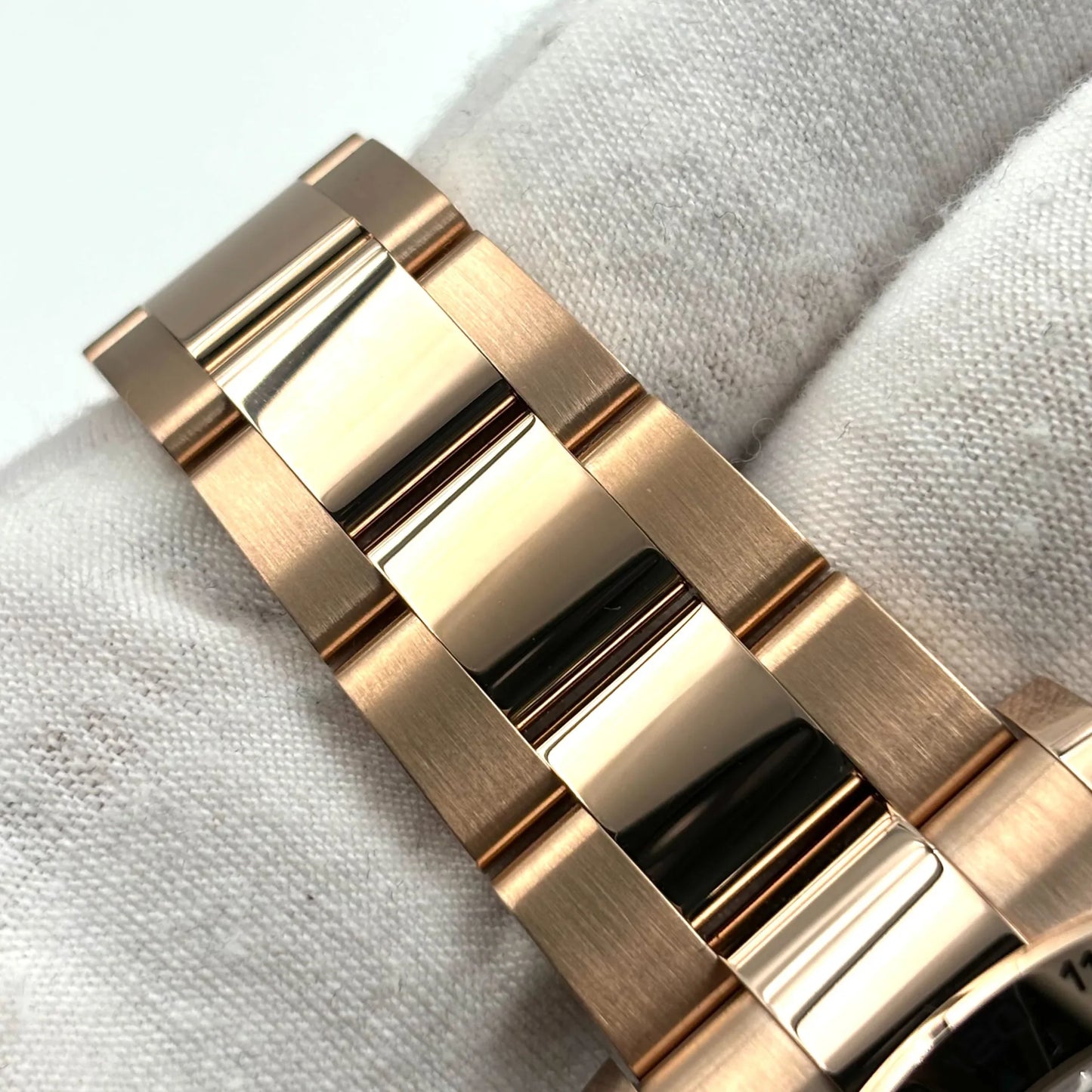 Superclone Rolex Daytona 40 mm Rose Gold, black dial 126505