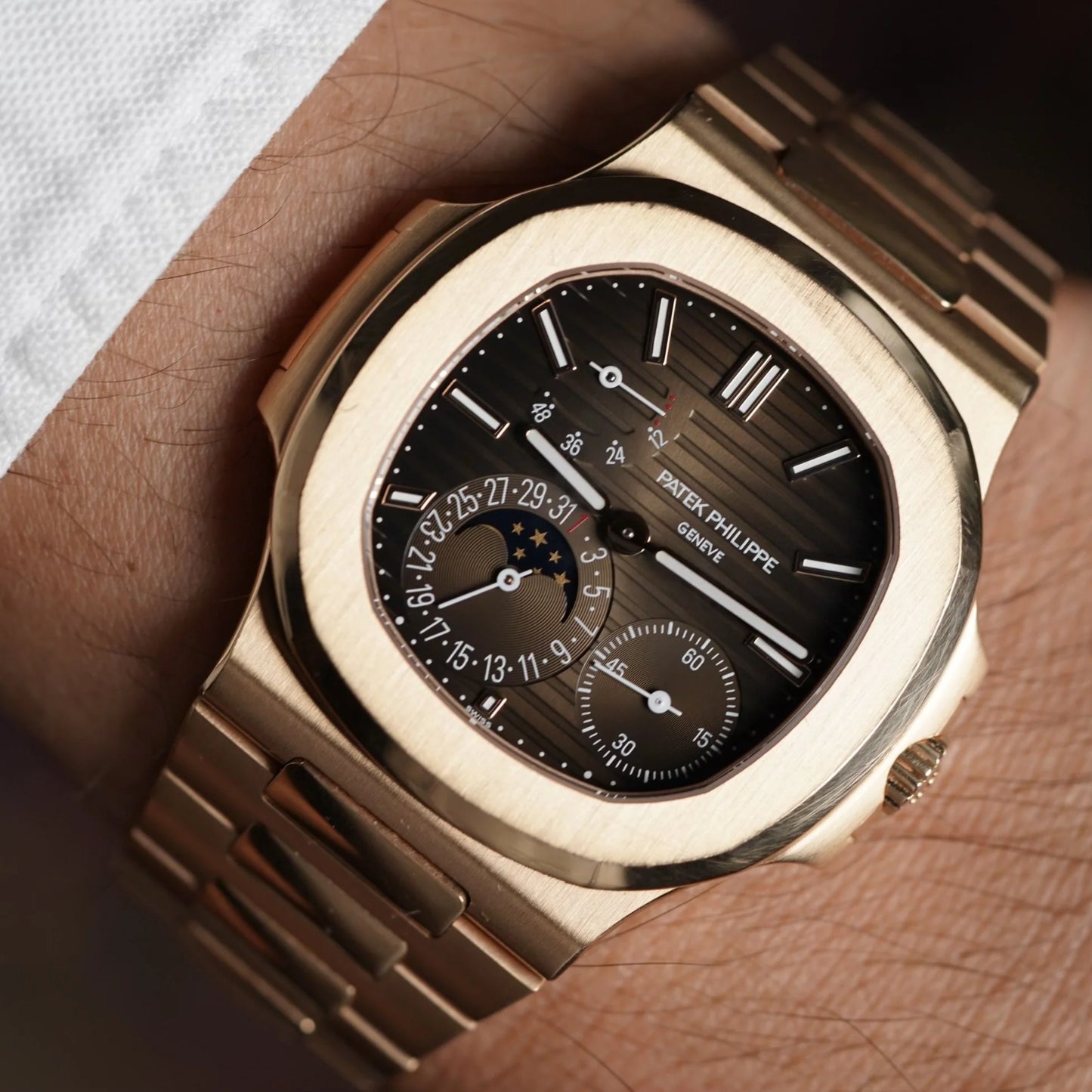 Patek Philippe Nautilus 5712/1R-001 41mm Rose Gold