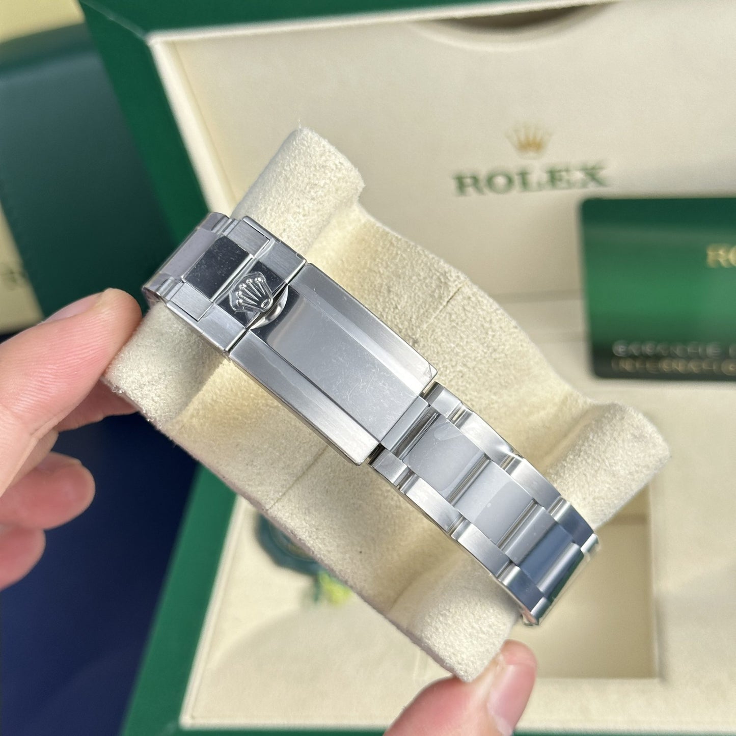 Superclone Rolex Daytona 40 mm Black Dial 126500LN “Godzilla”