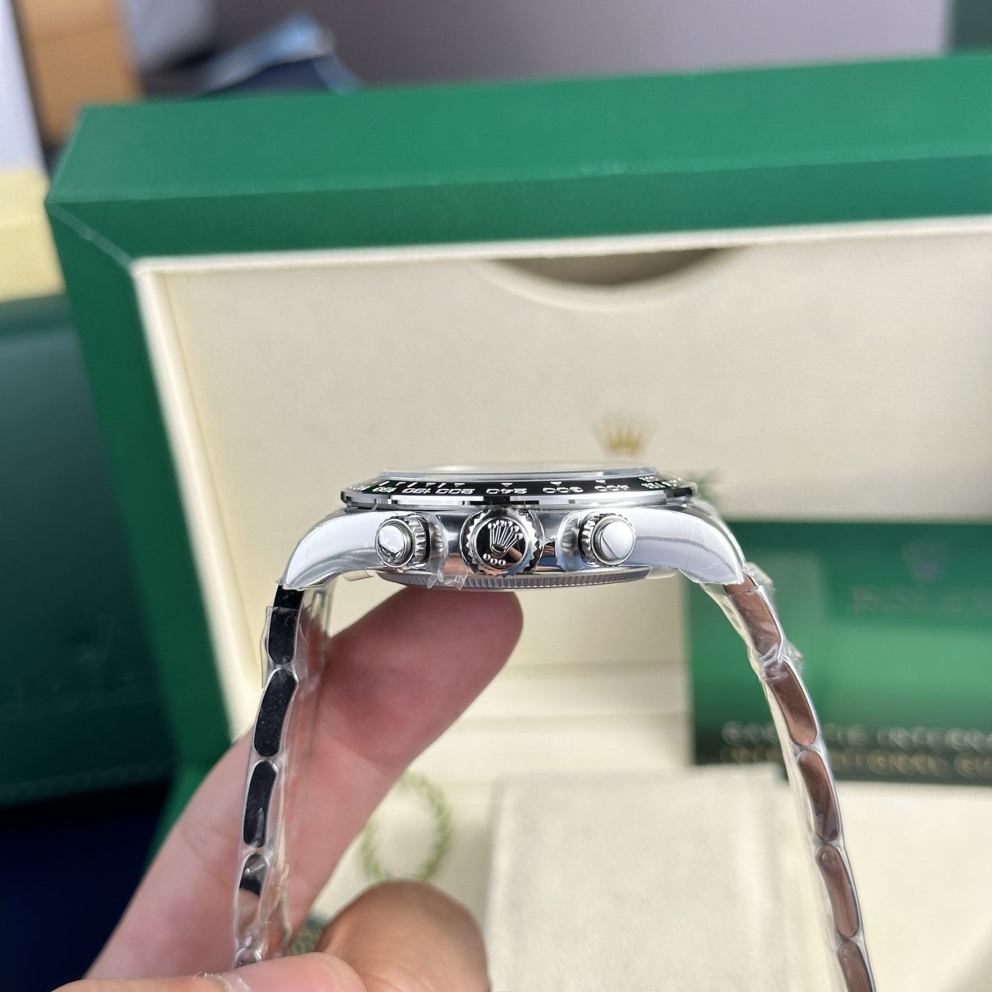 Superclone Rolex Daytona 40 mm Black Dial 126500LN “Godzilla”