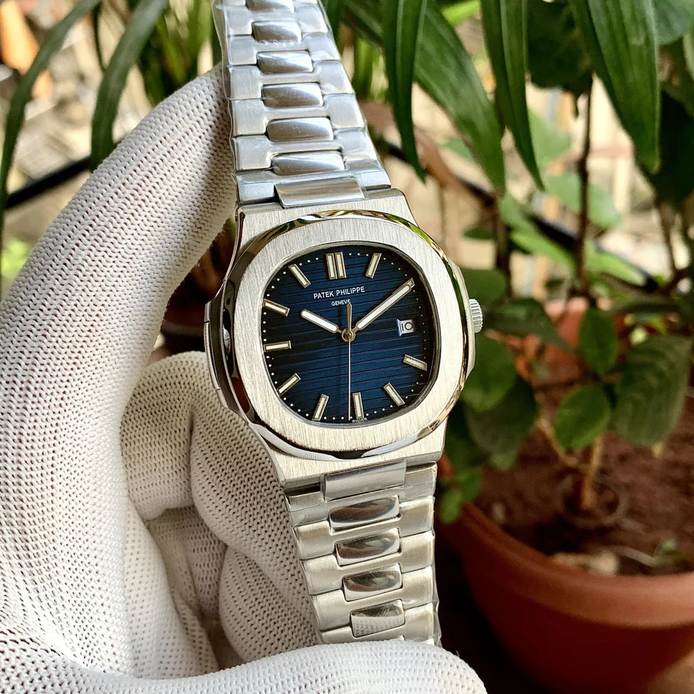 Patek Philippe Nautilus Blue dial - 5811/1G-001 Nautilus