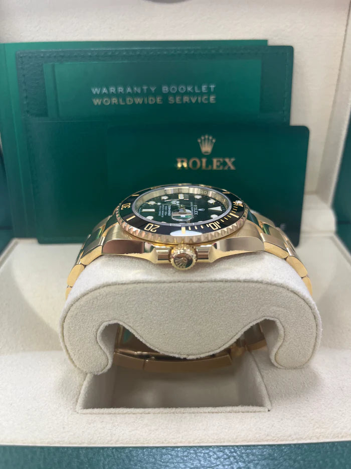 The Rolex Submariner Date Gold 41mm, Black Dial - Black Bezel
