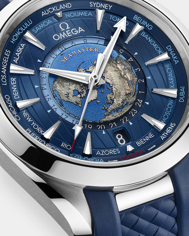 Omega Seamaster Aqua Terra Blue Dial, Blue Rubber 150m Master Chronometer Gmt 220.12.43.22.03.001