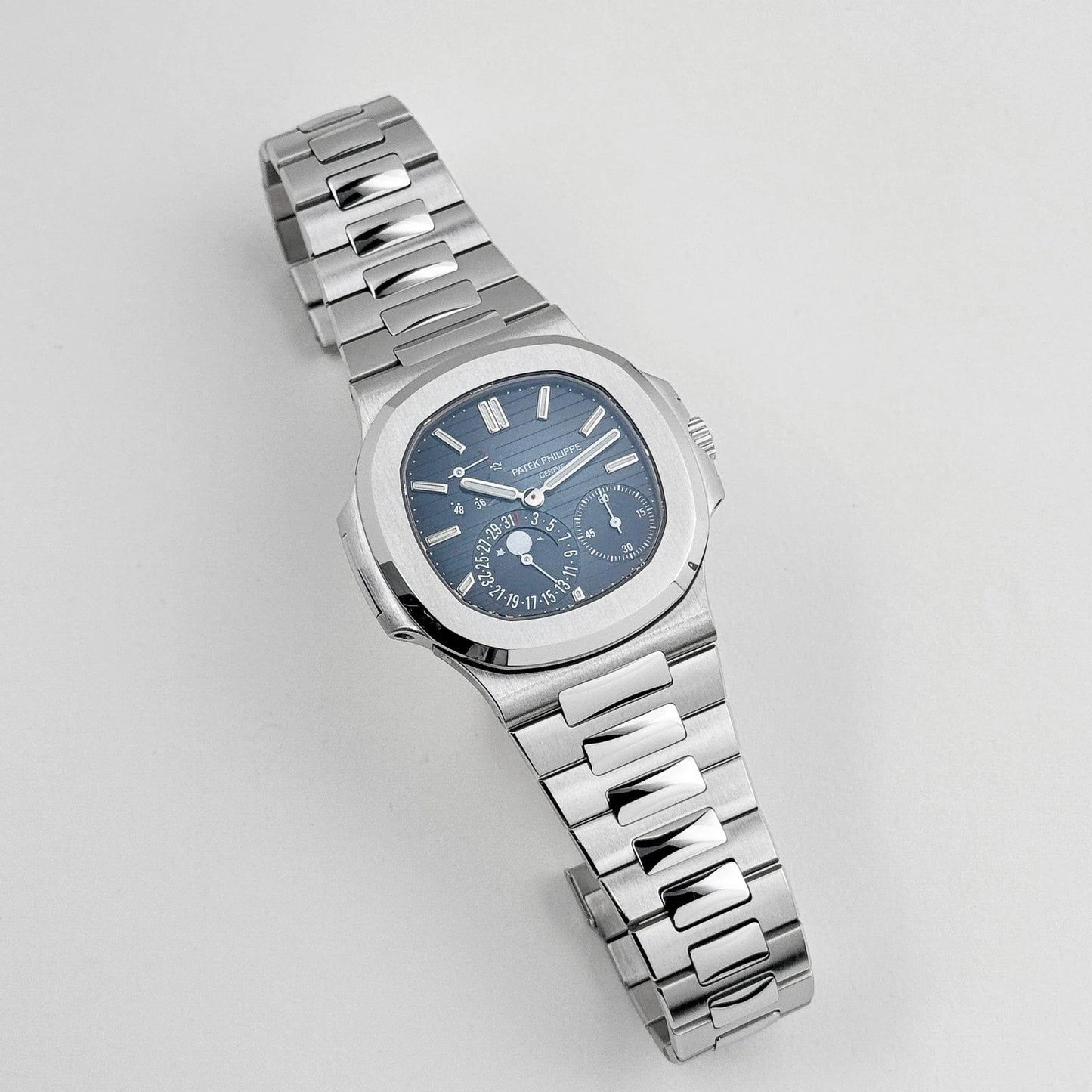 Patek Philippe Nautilus 5712/1A-001 Moon Phases Stainless Steel Blue Dial