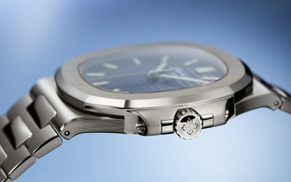Patek Philippe Nautilus Blue dial - 5811/1G-001 Nautilus