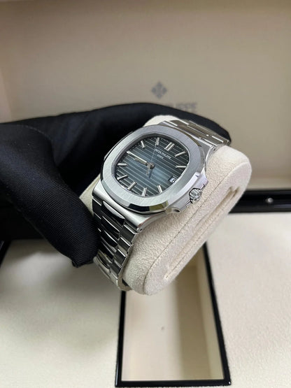 Patek Philippe Nautilus Blue dial - 5811/1G-001 Nautilus